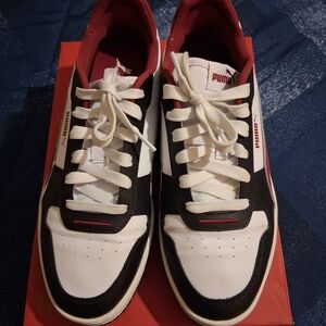 Puma Women's Black and White Sneakers